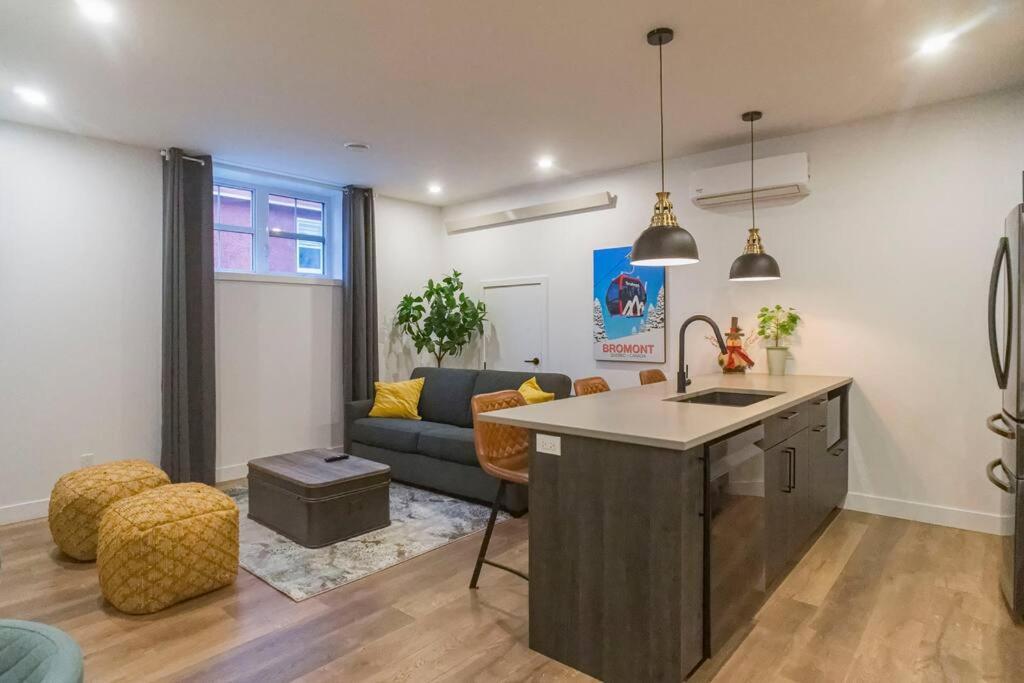 883 Suite 102 Bromont Vieux Village 2Cac , Foyer Esterno foto