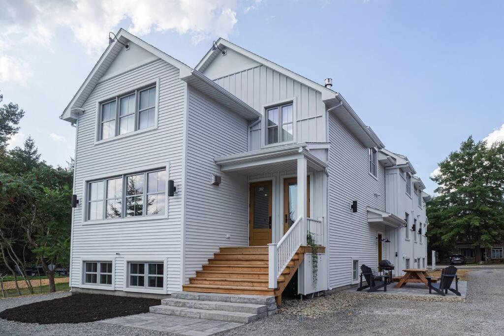 883 Suite 102 Bromont Vieux Village 2Cac , Foyer Esterno foto